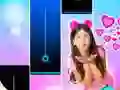 Игра Плитки фортепиано: Мария Клара и JP онлайн